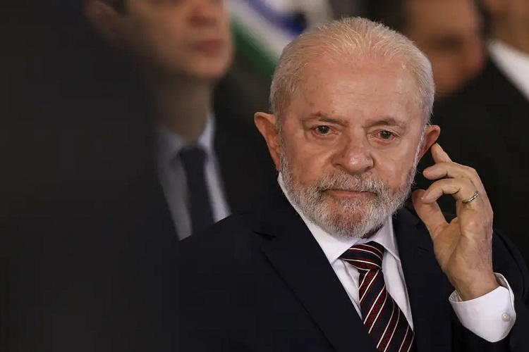 Lula ordena silêncio e distância do caso Master após encontro às escondidas com banqueiro