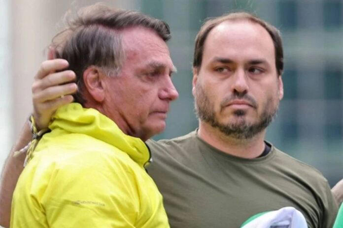Carlos deixa Papudinha aos prantos após visitar Jair Bolsonaro e explica motivo