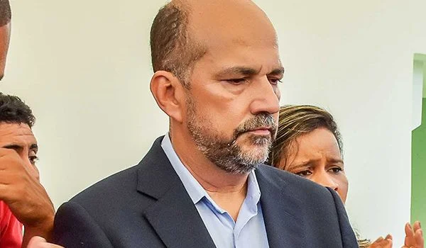Estudantes cobram retorno de transporte para faculdade em Eunápolis